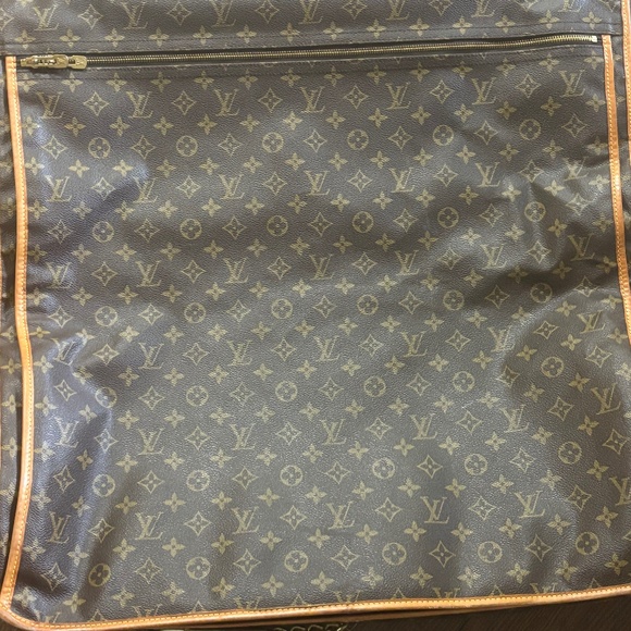 Louis Vuitton garment bag - Picture 1 of 6